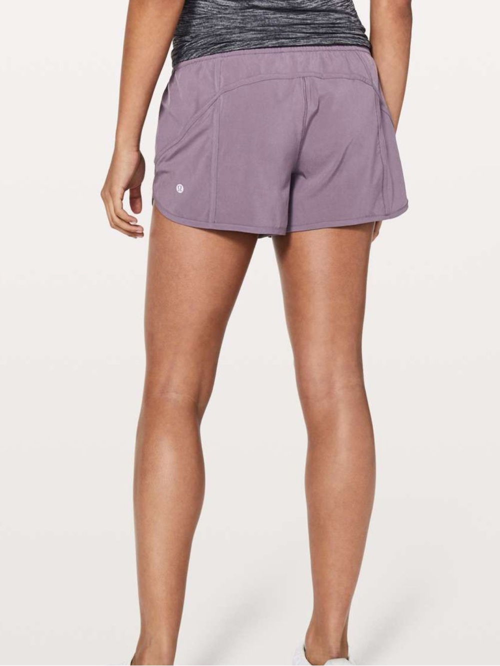 Lululemon Low Rise Tracker Shorts V size 4